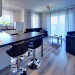 Nowoczesne Sun Seasons 24 W Szklarskiej Porebie Z Parkingiem By Renters Appartement