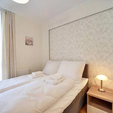 Nowoczesne Sun Seasons 24 W Szklarskiej Porebie Z Parkingiem By Renters Szklarska Poreba