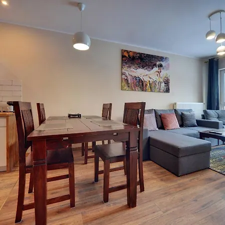 Nowoczesne Sun Seasons 24 W Szklarskiej Porebie Z Parkingiem By Renters Apartment