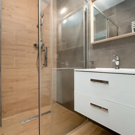 Nowoczesne Sun Seasons 24 W Szklarskiej Porebie Z Parkingiem By Renters